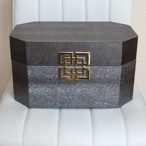 NWOT  Elegant Gray Jewelry Box Storage box with Gold Accent